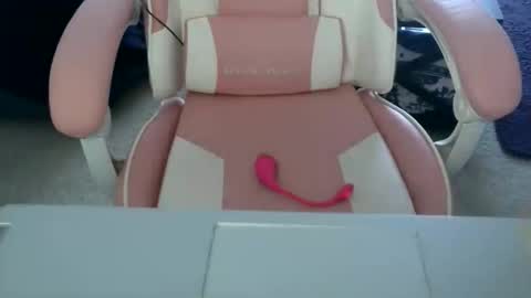 Snapshot of allyoursss1212 chatting on 04/09/26, 01:27 Ally Girl In Her Ally World online show from 04/09/26, 01:27