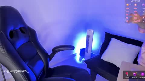 Snapshot of allysnow chatting on 12/09/24, 12:51 Kelly online show from 12/09/24, 12:51