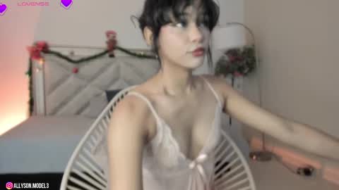 Snapshot of allyson_4 chatting on 01/02/25, 07:29 Allyson 3 online show from 01/02/25, 07:29