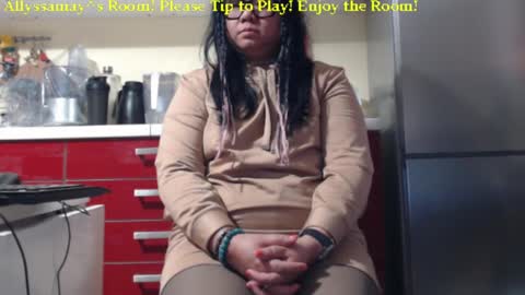 Allyssamay online show from 12/12/24, 06:47