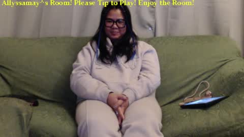 Allyssamay online show from 01/01/25, 06:37