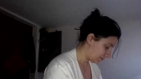 Snapshot of alma_amy chatting on 02/13/26, 09:22 Alma online show from 02/13/26, 09:22