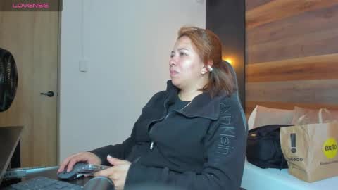 ALMA FENIX  online show from 09/30/25, 12:10