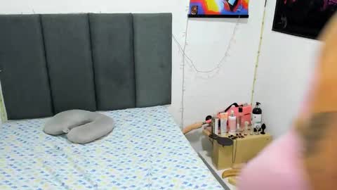 Snapshot of almaa__ chatting on 03/11/26, 09:32 Alma online show from 03/11/26, 09:32