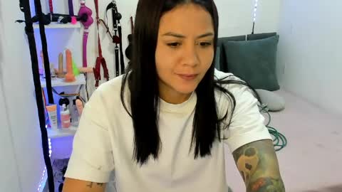 Snapshot of almaa__ chatting on 04/07/26, 11:10 Alma online show from 04/07/26, 11:10