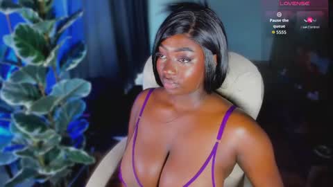 Snapshot of almaahotxxx chatting on 06/11/26, 02:26 almaahotxxx online show from 06/11/26, 02:26