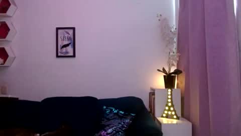 Snapshot of almaglow chatting on 04/10/26, 06:34 Alma online show from 04/10/26, 06:34