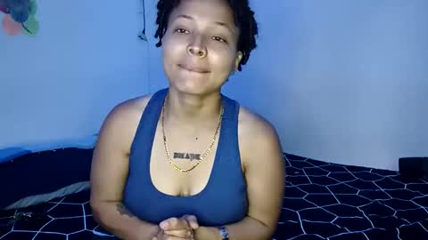 Snapshot of alman_femdomm chatting on 12/02/25, 12:49 Isahias online show from 12/02/25, 12:49