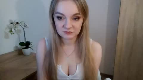 Snapshot of almanature chatting on 01/06/25, 03:08 AlmaNature online show from 01/06/25, 03:08