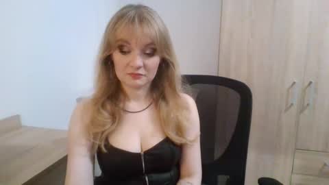 Snapshot of almanature chatting on 09/30/25, 08:36 AlmaNature online show from 09/30/25, 08:36