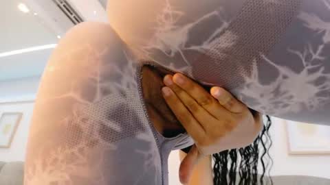 Snapshot of almarose_1 chatting on 04/10/26, 12:32 alma online show from 04/10/26, 12:32