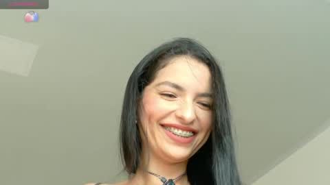 Snapshot of almatease chatting on 06/07/26, 12:09 Alma online show from 06/07/26, 12:09