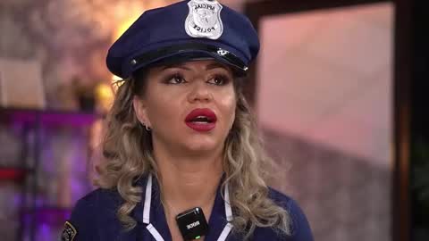 Snapshot of almavelia chatting on 12/13/25, 10:37 Alma online show from 12/13/25, 10:37