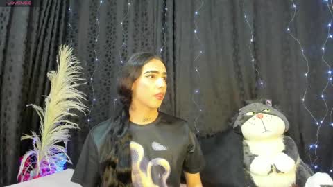 Snapshot of almazz_ chatting on 05/20/26, 07:20 Santy online show from 05/20/26, 07:20