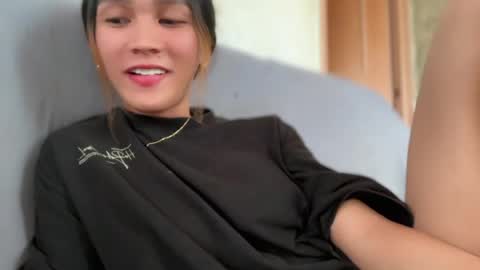 Snapshot of almighty_mariaax chatting on 04/21/26, 05:03 larah online show from 04/21/26, 05:03