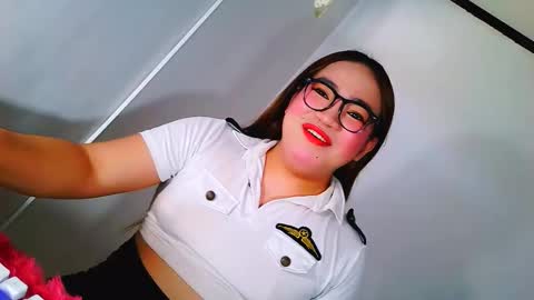 Almira online show from 11/21/25, 12:43