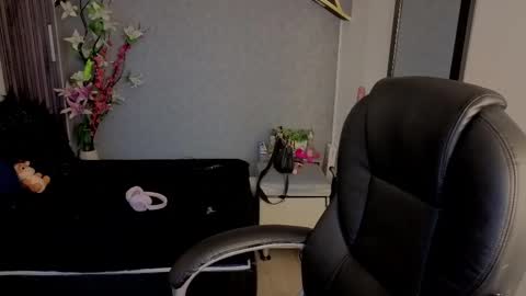 ALMMA online show from 10/22/25, 01:22