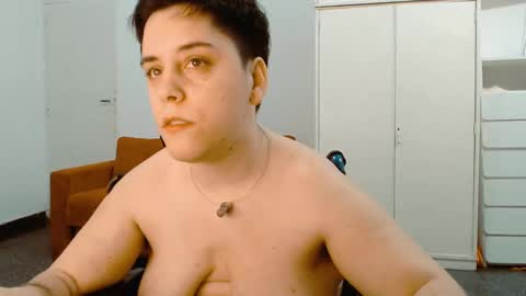 Almond online show from 03/10/25, 04:17