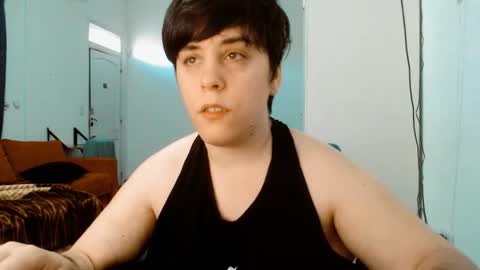 Snapshot of almondonwheels chatting on 12/20/25, 09:44 Almond online show from 12/20/25, 09:44