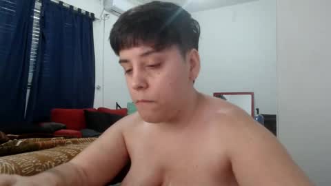 Snapshot of almondonwheels chatting on 04/12/26, 08:58 Almond online show from 04/12/26, 08:58