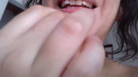 almondwithlove online show from 02/17/26, 05:52