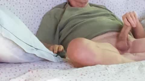 Snapshot of almost_9 chatting on 10/05/25, 01:31 almost 9 online show from 10/05/25, 01:31