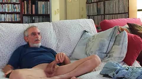 Snapshot of almost_9 chatting on 02/21/26, 03:35 almost 9 online show from 02/21/26, 03:35