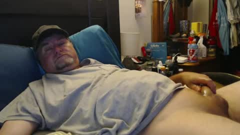 Snapshot of almostheaven chatting on 06/14/26, 05:42 almostheaven online show from 06/14/26, 05:42