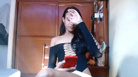 Snapshot of alogenotwink chatting on 02/09/25, 02:18 STEPHAN  online show from 02/09/25, 02:18