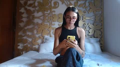 Snapshot of alogenotwink chatting on 10/03/25, 12:13 STEPHAN  online show from 10/03/25, 12:13