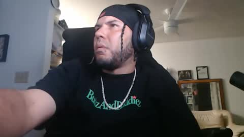 Snapshot of aloha_king chatting on 04/19/26, 10:58 simplyfaded online show from 04/19/26, 10:58