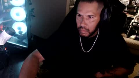 Snapshot of aloha_king chatting on 05/29/26, 10:35 simplyfaded online show from 05/29/26, 10:35
