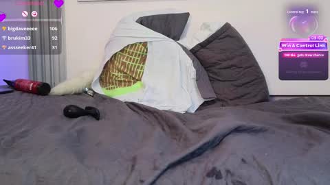 Snapshot of alondra_king chatting on 03/16/26, 05:44 alondra_king online show from 03/16/26, 05:44