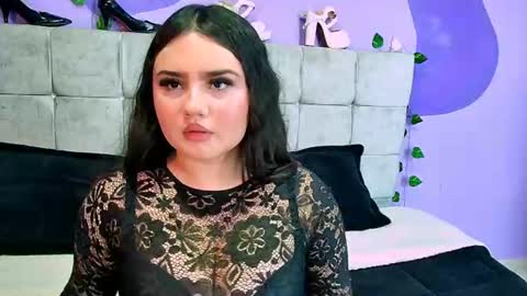 Snapshot of alondra_sweetxx chatting on 07/17/26, 04:23 Alondra online show from 07/17/26, 04:23