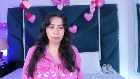 Snapshot of alondramendez chatting on 02/18/25, 10:49 AlondraMendez online show from 02/18/25, 10:49