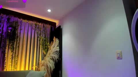 Snapshot of alondrasoomer chatting on 05/26/26, 04:41 ALONDRA CUTE online show from 05/26/26, 04:41