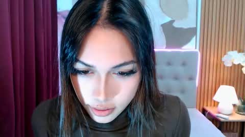 Snapshot of alondrasvenom69 chatting on 03/19/26, 02:04 Alondra online show from 03/19/26, 02:04