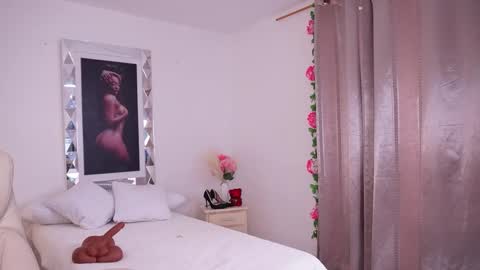 Alondra online show from 03/06/25, 07:54