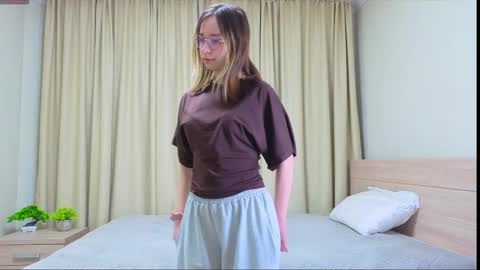 Alorenna online show from 03/19/26, 03:27