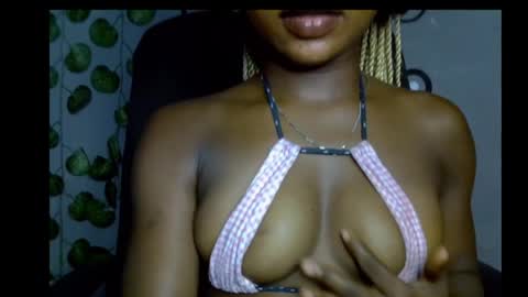 Snapshot of alosexy_bae chatting on 06/09/26, 04:24 alo online show from 06/09/26, 04:24