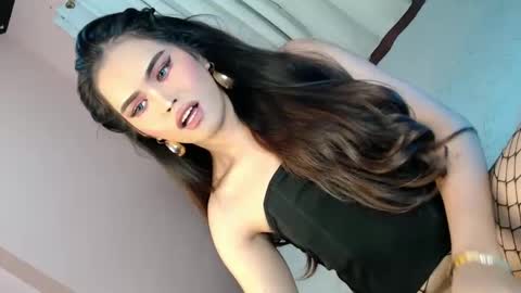 LEXY online show from 02/04/25, 01:59