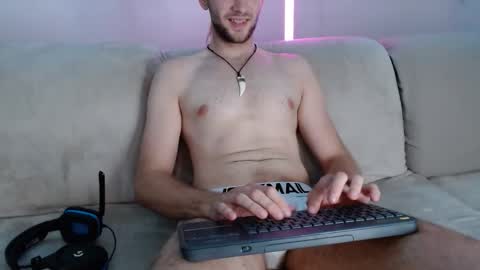 Snapshot of alpha_jax chatting on 09/21/25, 08:10 Alpha Jax online show from 09/21/25, 08:10