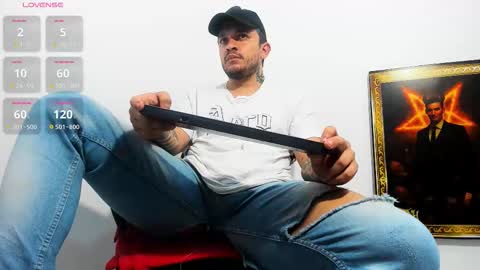 Snapshot of alpha_paganni chatting on 03/29/26, 04:40 alpha paganni online show from 03/29/26, 04:40