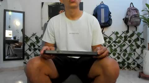 Snapshot of alpha_pprs chatting on 12/24/24, 05:23 Alpha pprs online show from 12/24/24, 05:23