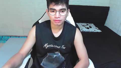 Snapshot of alpha_rider chatting on 11/23/25, 06:13 Angelo online show from 11/23/25, 06:13