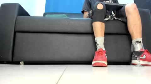 Snapshot of alpha_smit chatting on 10/16/25, 08:21 alpha smit online show from 10/16/25, 08:21