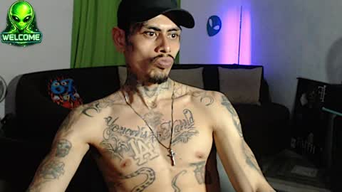 Snapshot of alpha_zom chatting on 05/13/26, 04:10 Alpha Zom online show from 05/13/26, 04:10