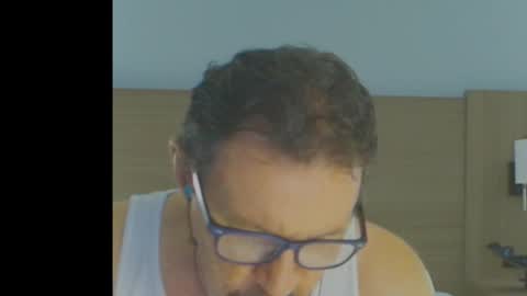 Snapshot of alphablue_wolf1295 chatting on 05/04/26, 10:50 alphablue_wolf1295 online show from 05/04/26, 10:50