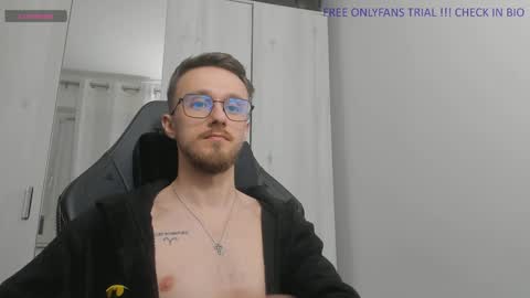 Snapshot of alphaboyfun chatting on 12/30/24, 02:42 Andi online show from 12/30/24, 02:42