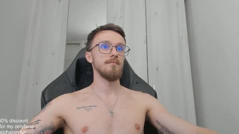 Snapshot of alphaboyfun chatting on 01/18/25, 09:24 Andi online show from 01/18/25, 09:24